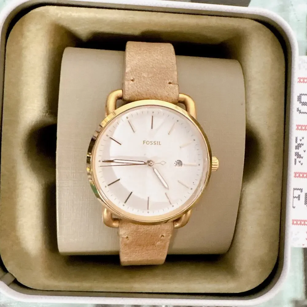 Fossil ES4335 Commuter Sand Leather Three-Hand Date Watch